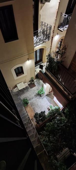 Casa Vacanze U Curtigghiu تْشيفالو المظهر الخارجي الصورة