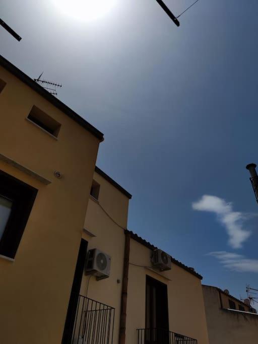 Casa Vacanze U Curtigghiu تْشيفالو المظهر الخارجي الصورة