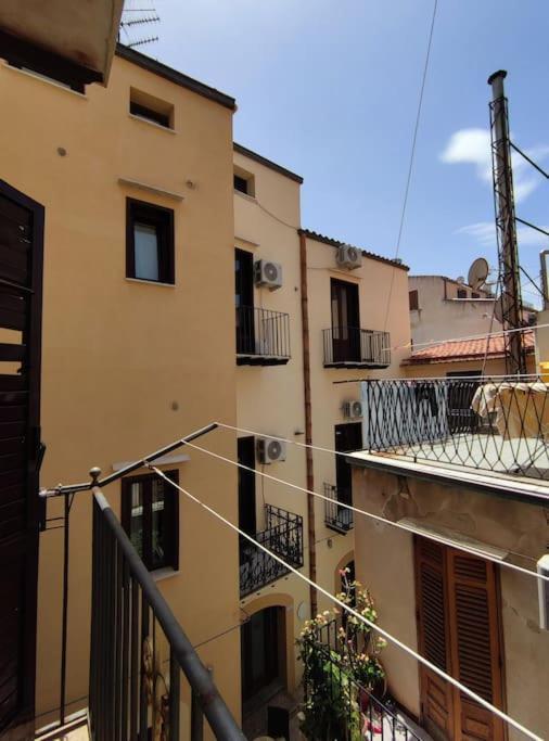 Casa Vacanze U Curtigghiu تْشيفالو المظهر الخارجي الصورة