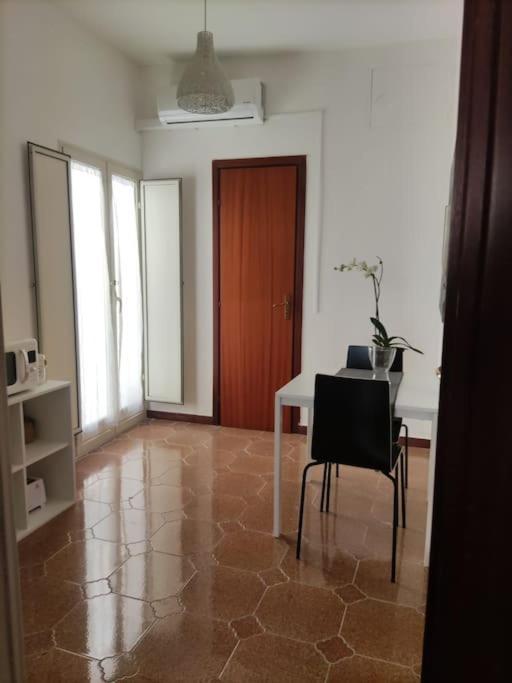 Casa Vacanze U Curtigghiu تْشيفالو المظهر الخارجي الصورة